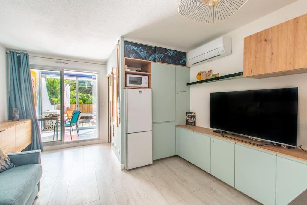 Le Murmure Du Palmier * A 2 Min * Parking Prive * Terrasse Apartment *